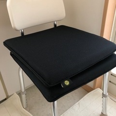 新品座布団マット2個　3517円→500円で！