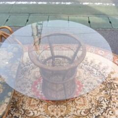 ありがとうございます。藤ラタンソファー、丸ガラス天板テーブルのセットの画像