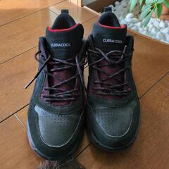 ゴツいアディダスメンズスニーカー