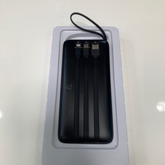 4本ケーブル内蔵モバイルバッテリー　新品未使用