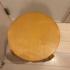 木製スツール IKEA FROSTA 高さ45×直径35cmの画像