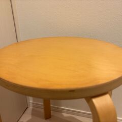 木製スツール IKEA FROSTA 高さ45×直径35cmの画像