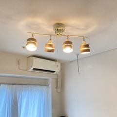 飯田橋まで取りに来れる方！4連天井ライト