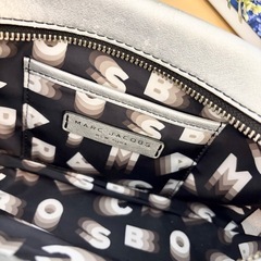 【本日最終！】マークジェイコブス　シルバーバッグの画像