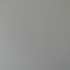 1人用テーブルとイスの画像