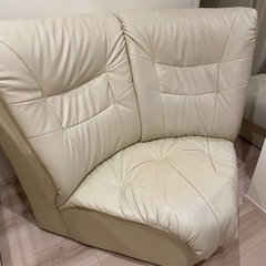 5人がけソファー（続き）