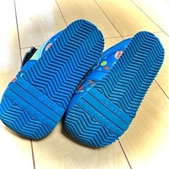 【値下げ】アンパンマンキッズスニーカー　13.5の画像