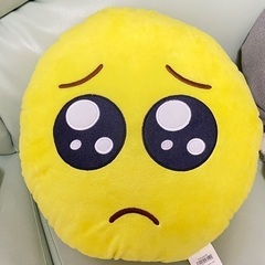 サンキューマート　ぴえん　絵文字　ぬいぐるみ