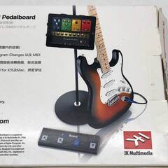 ss7064　IK Multimedia ワイヤレスMIDIペダルボード iRig BlueBoard 元箱付 電池駆動 Bluetooth MIDIペダル フットコントローラー ギター 音楽 Made in Italy MIDIペダルボード 中古の画像