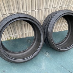 Nitto NT555 235/35/19 タイヤ 2本セット　...