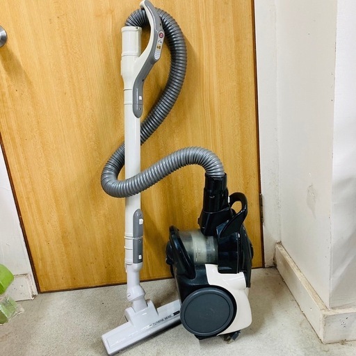【✨‼️新生活応援価格‼️✨】SHARP 掃除機 EC-CT12  軽量 / 家庭用クリーナー