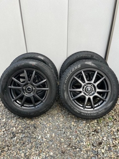 車のパーツ タイヤ、ホイール