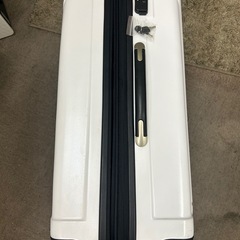 スーツケースLサイズ
の画像