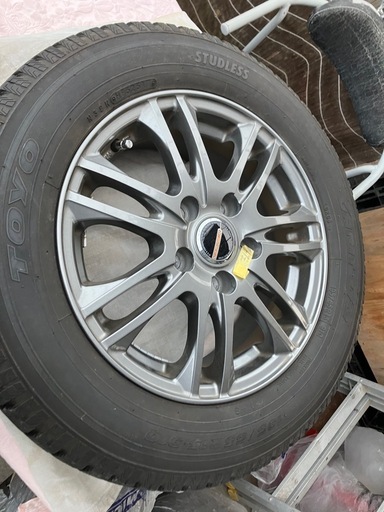 スタッドレスタイヤアルミホイールセット