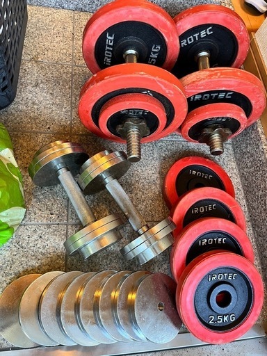 ダンベル(IROTEC,他) 健康器具　ダイエット　筋トレ