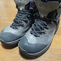 KEEN レディース23.5cm