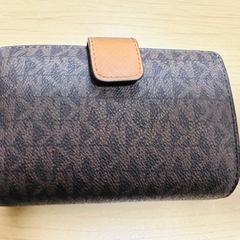 美品　MICHAEL KORS 二つ折り財布 ブラウンの画像