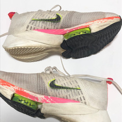 NIKE エアズームテンポ　NEXT % （25.5）の画像