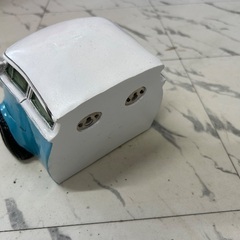 車の形のトイレットペーパーホルダーの画像