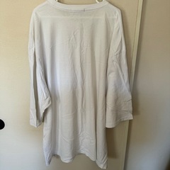 【GUESS】7分丈Tシャツの画像
