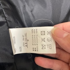 フード付き　ジャケット　黒　の画像