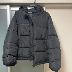 フード付き　ジャケット　黒　