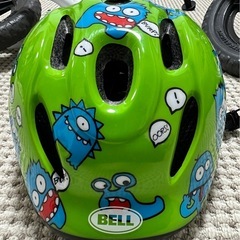 ストライダーとヘルメットセット の画像