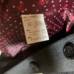 グレー　コートの画像