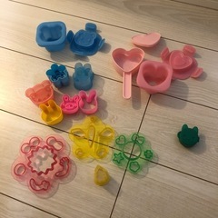 お弁当の型セットの画像