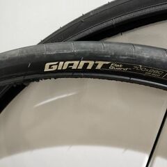 替えタイヤ　700x28c  GIANT　ジャイアント　クロスバイク