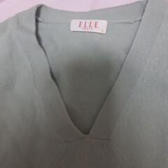 薄いセーターの画像