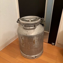 牛乳保管缶🐮インテリア特大ビックの画像