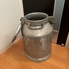 牛乳保管缶🐮インテリア特大ビックの画像