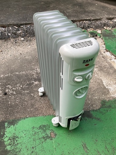 ★動作品★ 美品★電気オイルヒーター ZR1208T ②