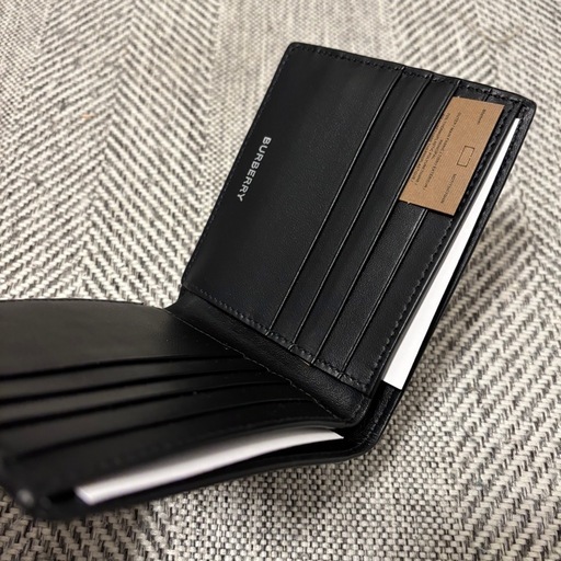 新品タグ付き BURBERRY バーバリー 二つ折り財布