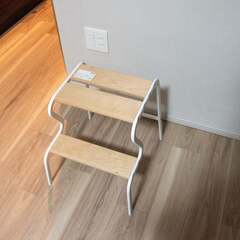 IKEA GRUBBAN 踏み台 904.424.09の画像