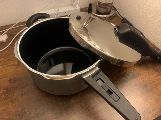 【10年保証/レシピ本つき】WMF圧力鍋　4.5L