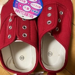 新品未使用　赤　スリッポン　靴　キッズ　18cmの画像