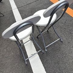 NITORI製　折りたたみのイス　合計2脚　早く取りに来ていただける人優先の画像
