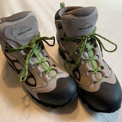 美品 mont-bell モンベル トレッキングシューズ