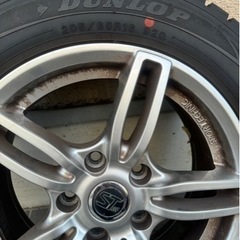 ワンシーズンのみ使用　スタッドレスタイヤ　4本の画像