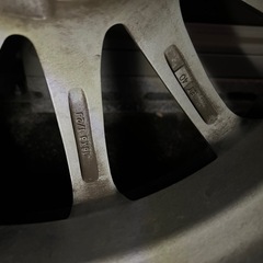 車のパーツ タイヤ、ホイールの画像