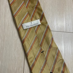 ネクタイ　ゴールドの画像