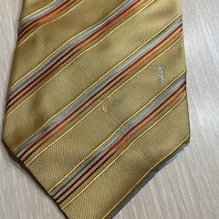 ネクタイ　ゴールドの画像