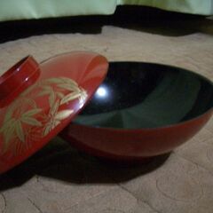 やや浅めのお椀ですの画像