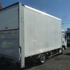 H.27(2015)年 いすゞ エルフ 2tワイドロングバンPG付 ホワイト 6MT ETC バックカメラ　集中ドアロック　ABS　エアバック　坂道発進補助装置　キーレス　ラッシングレール　左電動格納ミラー　　17054の画像