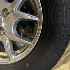 ダンロップ　スタッドレス4セット　2020年 ホイール付き145/80R13 の画像