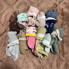 女の子　使用済み靴下