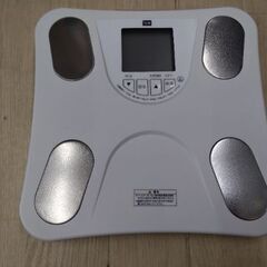 2021年製　極上美品　タニタ　体脂肪計　体重計　ダイエット
