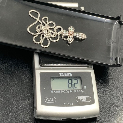 ピンクダイヤモンド　クロスネックレス　K18WG 8.2g